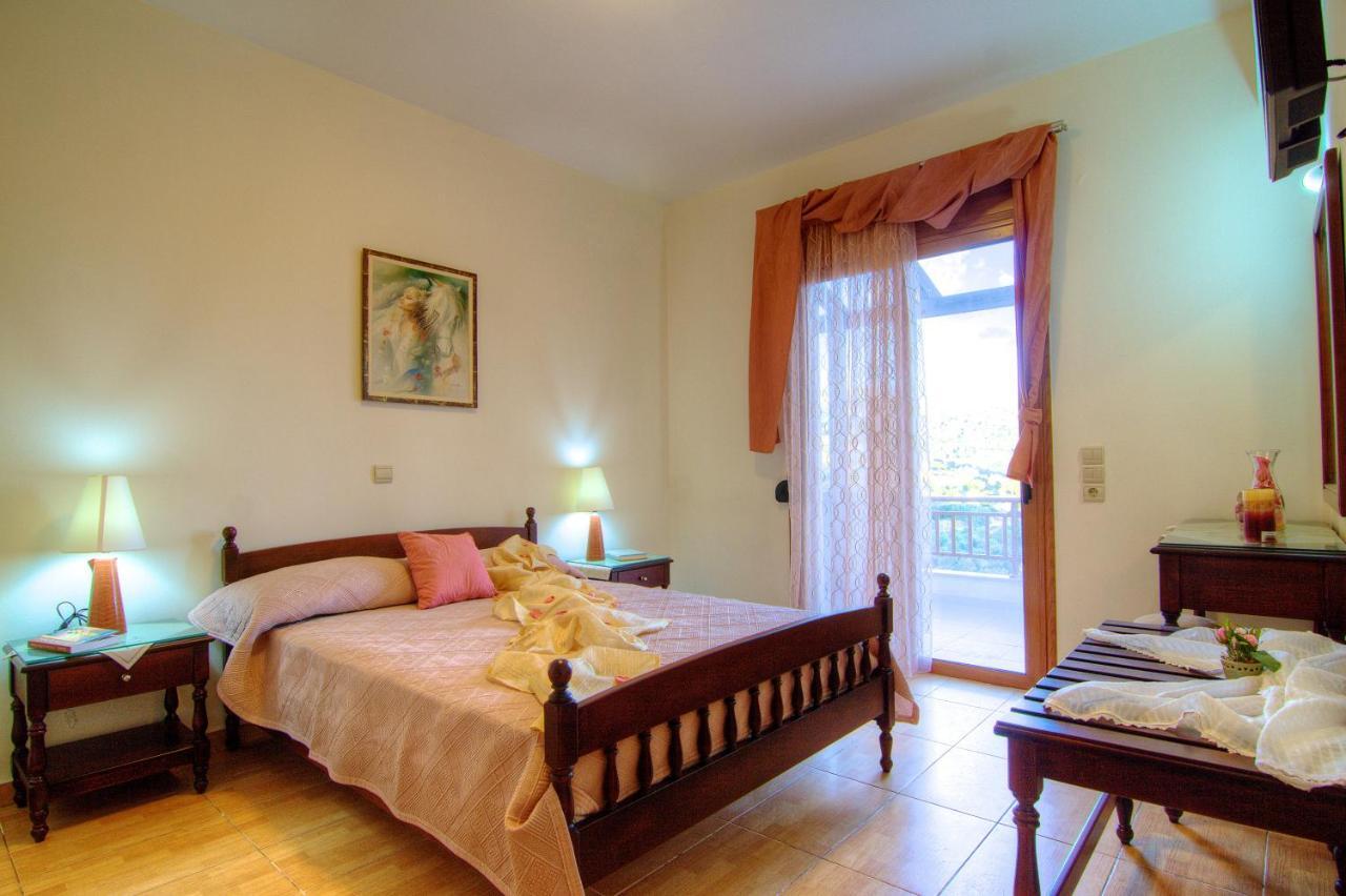 Triopetra Luxury Villas Fournou Lago Værelse billede